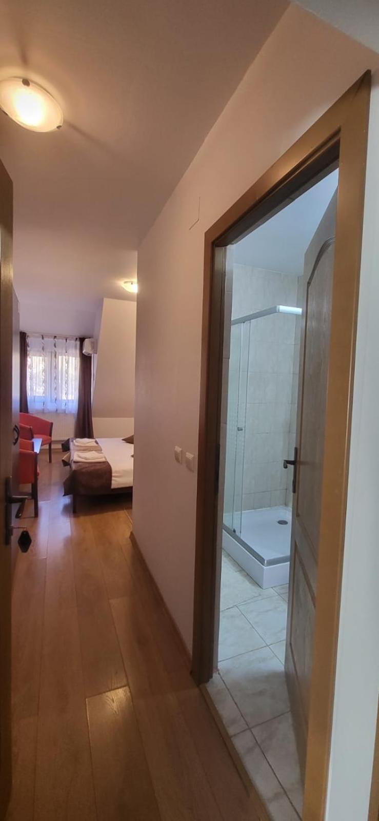 Relax Hotel Greci Exterior foto